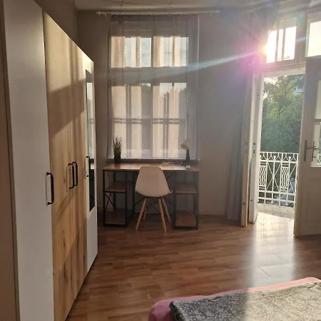 Lambo's Corner - Guest * וארנה