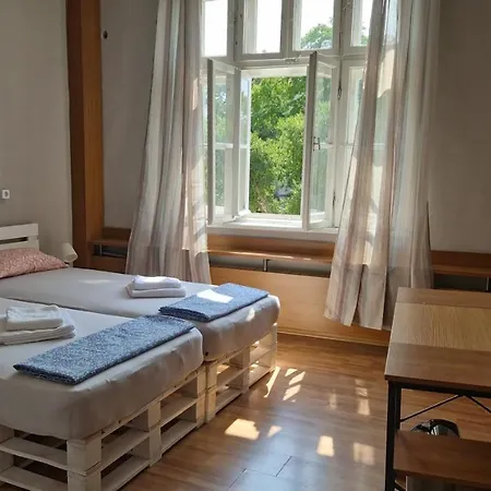 Lambo's Corner - Guest וארנה