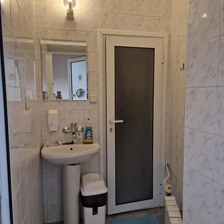 Lambo's Corner - Guest *