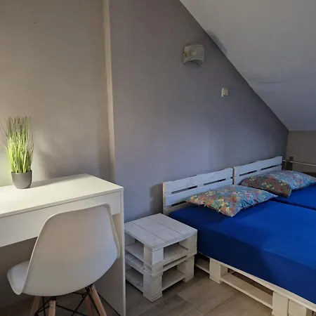 Lambo's Corner - Guest * וארנה