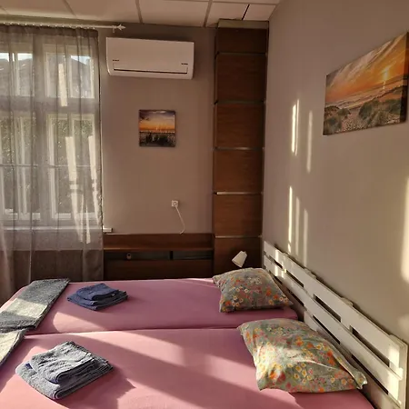 Lambo's Corner - Guest * וארנה