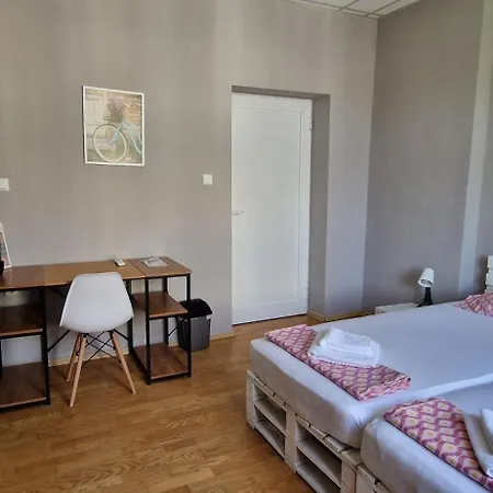 Lambo's Corner - Guest וארנה