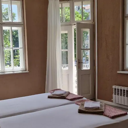 Lambo's Corner - Guest * וארנה