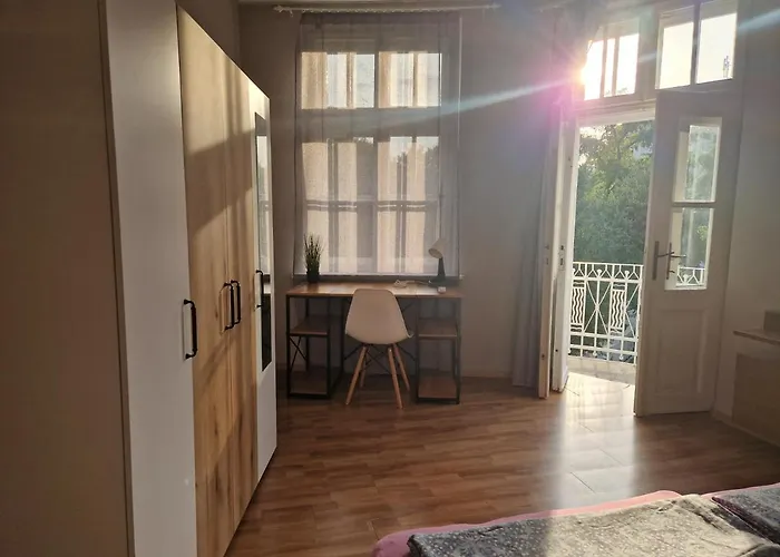 Lambo's Corner - Guest * فارنا