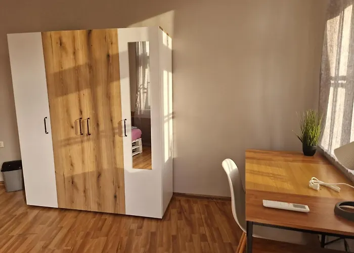 Lambo's Corner - Guest * فارنا