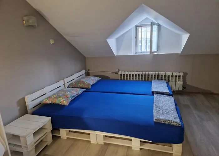 Lambo's Corner - Guest *