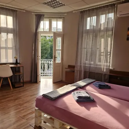 Lambo's Corner - Guest Guest house *