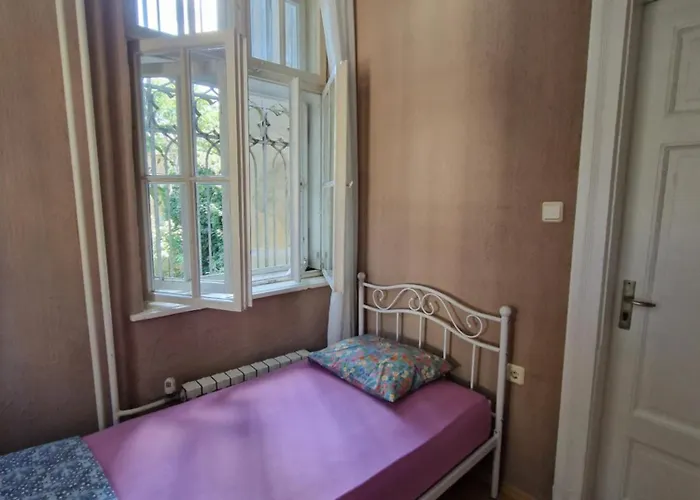 Lambo's Corner - Guest Guest house